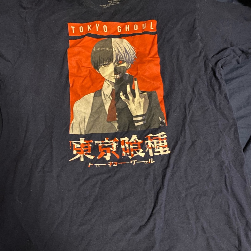 Tokyo Ghoul shirt.
